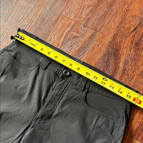 Eddie Bauer Hiking Pants - Picture 5 of 9